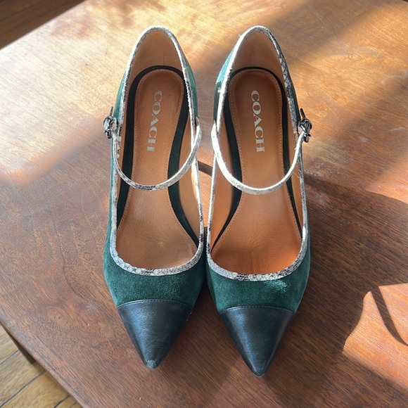 Original Coach Smith Mary Jane heel. Suede. Color: racing green. Size 8. - Picture 2 of 4
